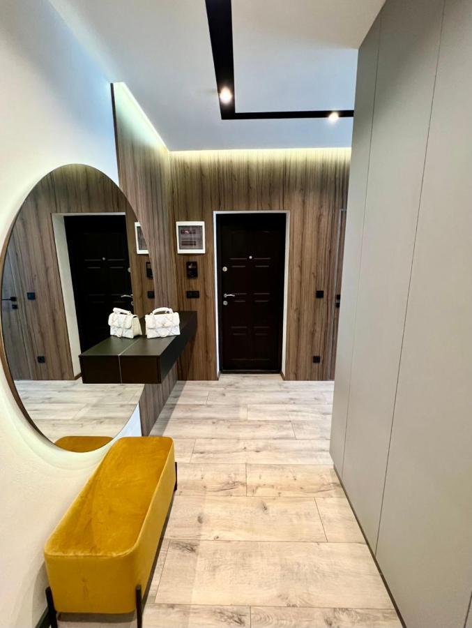 Royal Vip Jacuzzi Apart Лвив Екстериор снимка